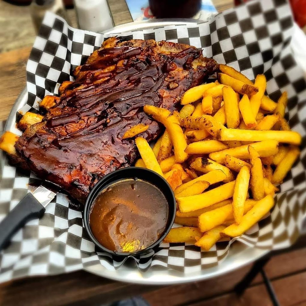 Roxbury Bar and Grill