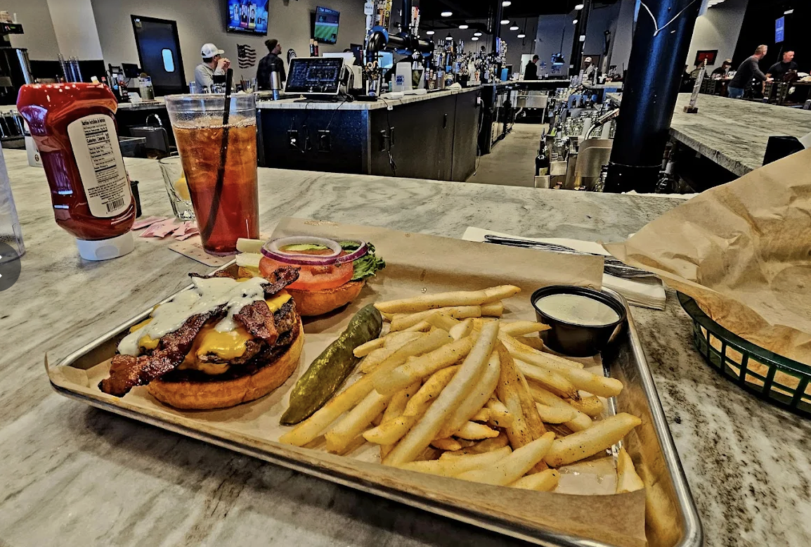 3070 Sports Bar & Grill photo 3